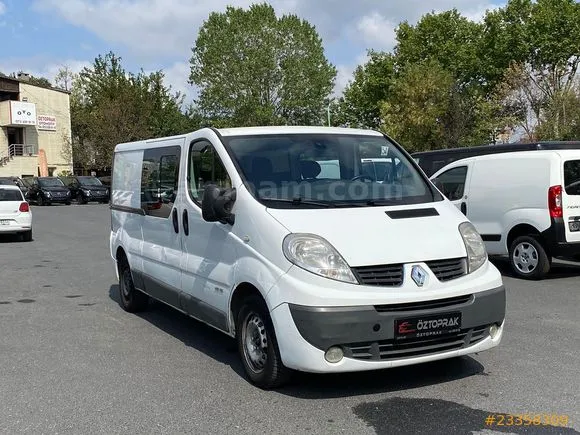 Renault Trafic Multix 2.0 dCi Image 2